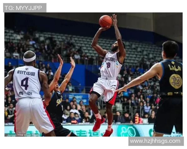 深入分析上海篮球队反击战术的特点与应用策略